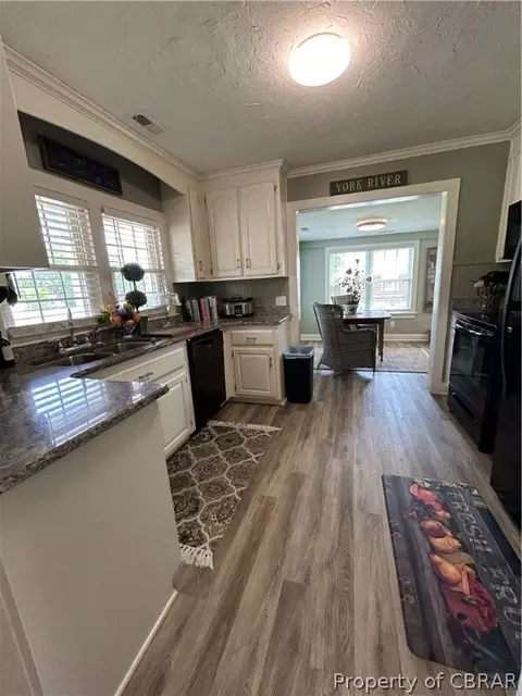 1438 Lafayette Rd, Gloucester Point, VA 23062 photo 10