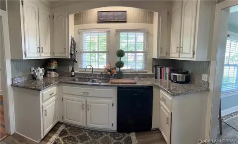 1438 Lafayette Rd, Gloucester Point, VA 23062 photo 12