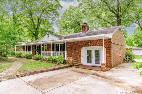 103 Heatherwood Ln, Yorktown, VA 23692