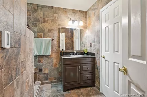7174 Wilson Cir, Gloucester, VA 23061 photo 27