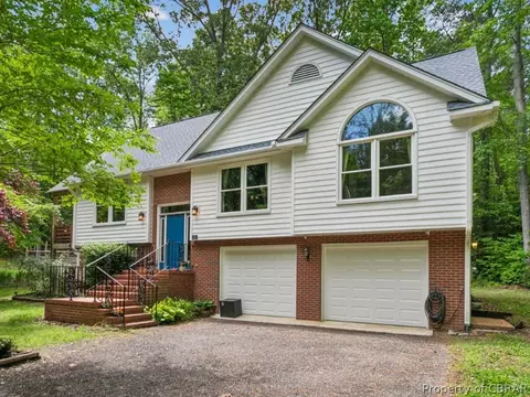 7174 Wilson Cir, Gloucester, VA 23061