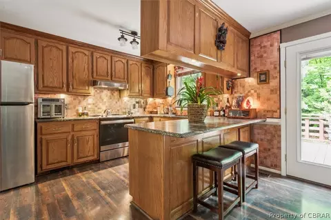 7174 Wilson Cir, Gloucester, VA 23061 photo 9