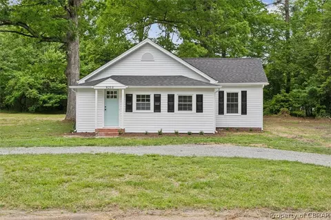8213 Croaker Rd, Williamsburg, VA 23188