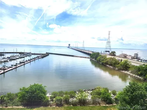 7505 River Rd #3E, Newport News, VA 23607