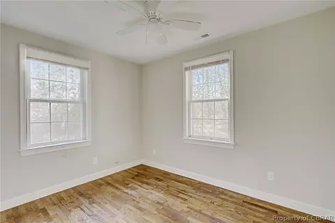 5347 Ware Neck Rd, Gloucester, VA 23061 photo 11