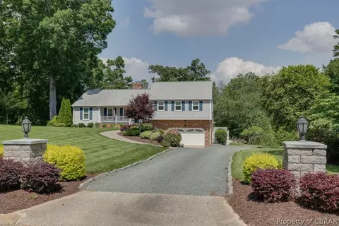 151 Sandpiper St, Newport News, VA 23602