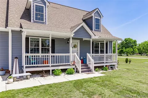 206 Pointers Dr, West Point, VA 23181 photo 3