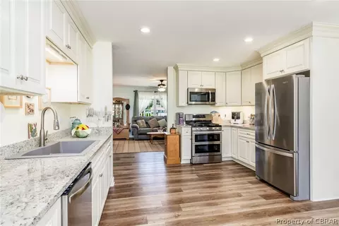 206 Pointers Dr, West Point, VA 23181 photo 9