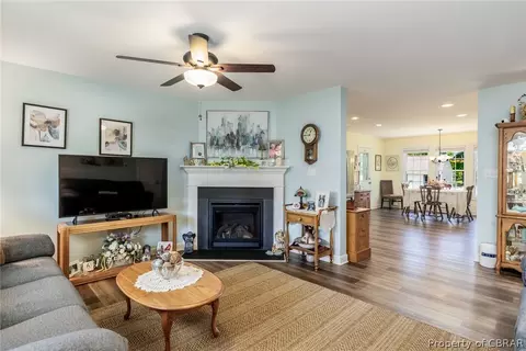 206 Pointers Dr, West Point, VA 23181 photo 8