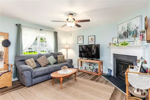 206 Pointers Dr, West Point, VA 23181 photo 6
