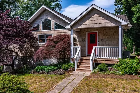1067 Belle Aire Dr, Hardyville, VA 23070
