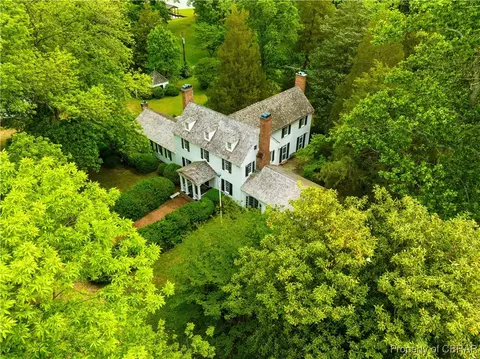 567 Seaford Ln, Mathews, VA 23109