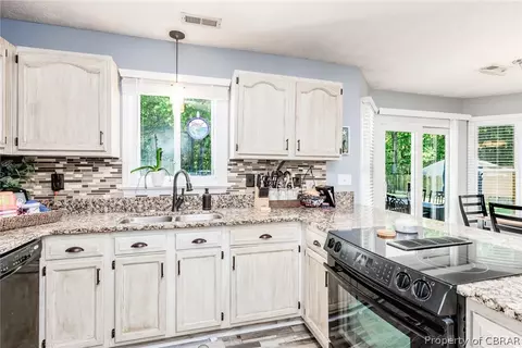 7663 Rob Ln, Gloucester, VA 23061 photo 13
