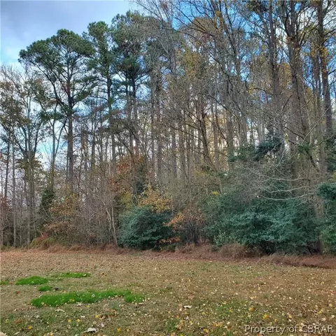 00 Navajo Rd, Kilmarnock, VA 22482