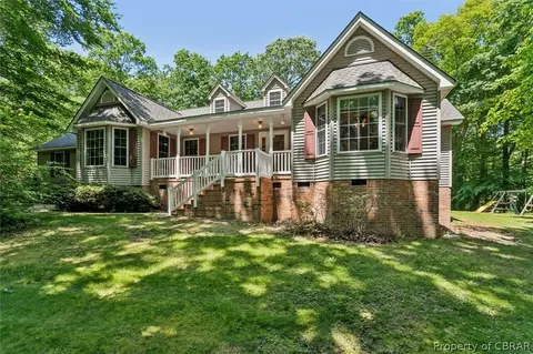 4633 Little Ln, Gloucester, VA 23061