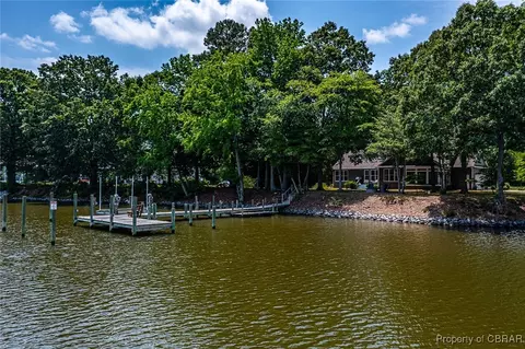 1663 Clifton Landing Ln, Kilmarnock, VA 22482