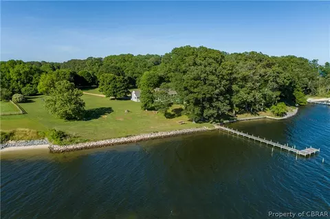 215 Blue Devil Dr, Deltaville, VA 23043 photo 3