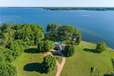215 Blue Devil Dr, Deltaville, VA 23043 photo 39