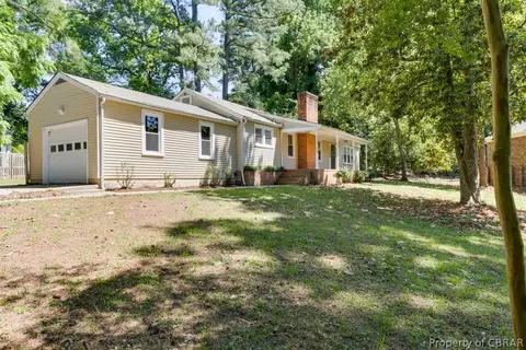 47 James River Ln, Newport News, VA 23606