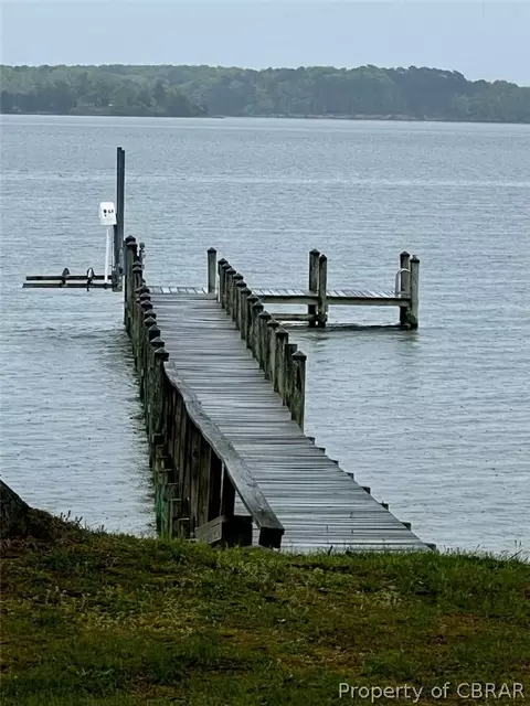 659 Yankee Point Rd, Lancaster, VA 22503 photo 2