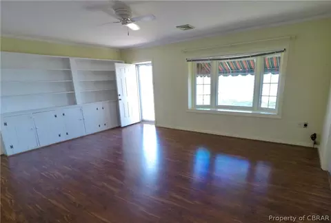 659 Yankee Point Rd, Lancaster, VA 22503 photo 12