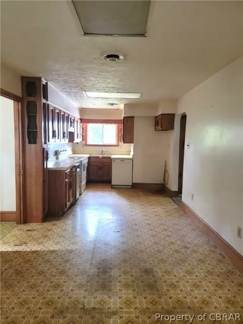 603 Wake Rd, Wake, VA 23176 photo 4