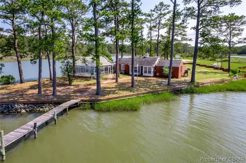 8761 Glass Rd, Hayes, VA 23072