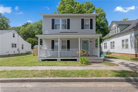 419 2nd St, West Point, VA 23181