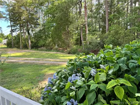 2138 Bethel Beach Rd, Onemo, VA 23130 photo 6