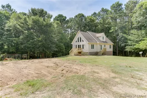10675 Graceland Farms Ln, Gloucester, VA 23061