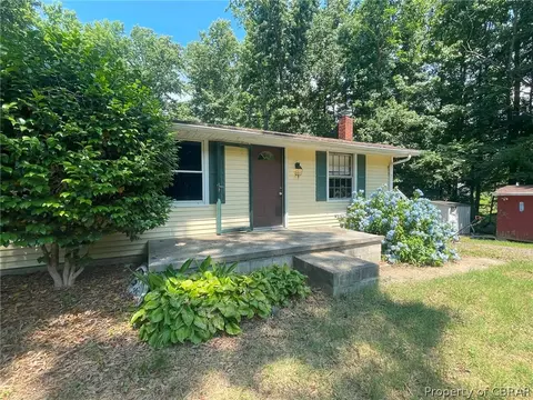 1958 Taylorsville Rd, Shacklefords, VA 23156