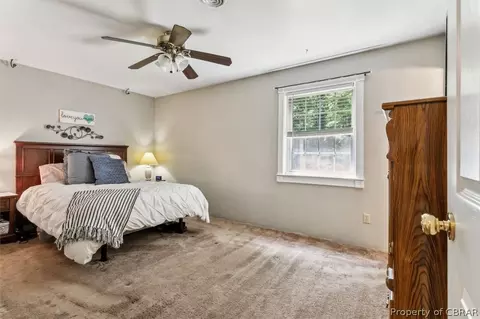 8246 Sheffield Dr, Gloucester, VA 23061 photo 10