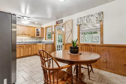 8246 Sheffield Dr, Gloucester, VA 23061 photo 17