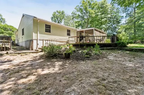 8246 Sheffield Dr, Gloucester, VA 23061 photo 38
