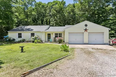 8246 Sheffield Dr, Gloucester, VA 23061