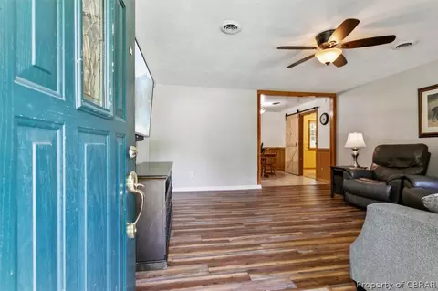 8246 Sheffield Dr, Gloucester, VA 23061 photo 15