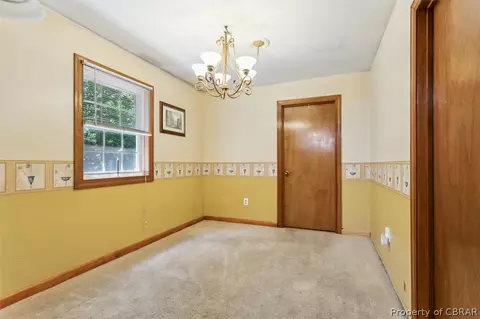 8246 Sheffield Dr, Gloucester, VA 23061 photo 18