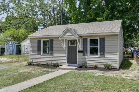 639 Grimes Rd, Hampton, VA 23663 photo 3