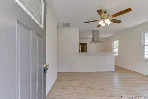 639 Grimes Rd, Hampton, VA 23663 photo 6