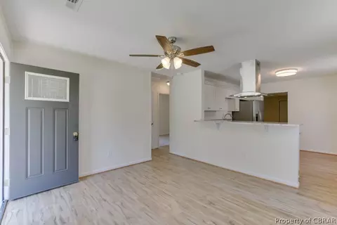 639 Grimes Rd, Hampton, VA 23663 photo 9