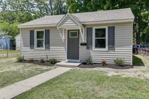 639 Grimes Rd, Hampton, VA 23663 photo 4