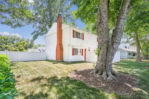37 Diggs Dr, Hampton, VA 23666 photo 5