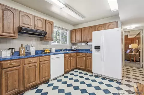 37 Diggs Dr, Hampton, VA 23666 photo 18