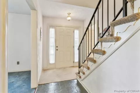37 Diggs Dr, Hampton, VA 23666 photo 10