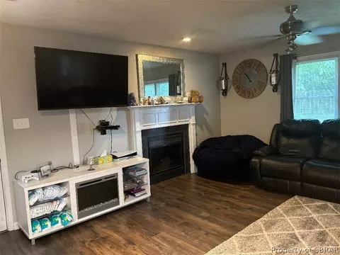 8142 Kitchener, Gloucester, VA 23061 photo 3