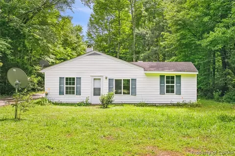 630 Hallieford Rd, Cobbs Creek, VA 23035