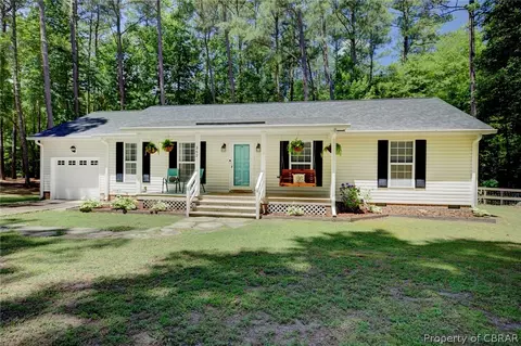 362 Gales Neck Pl, Mathews, VA 23109
