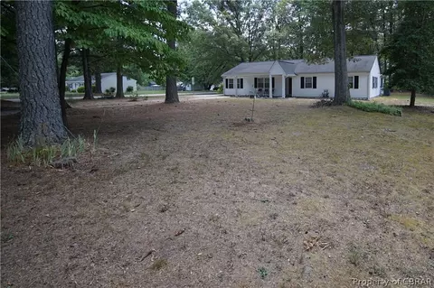 3916 Hickory Fork Rd, Gloucester, VA 23061 photo 2