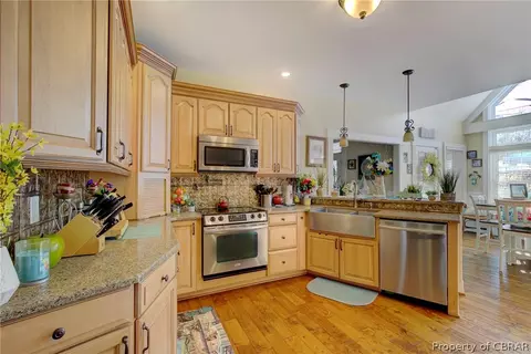 3314 Sassafras Rd, Gloucester, VA 23061 photo 8