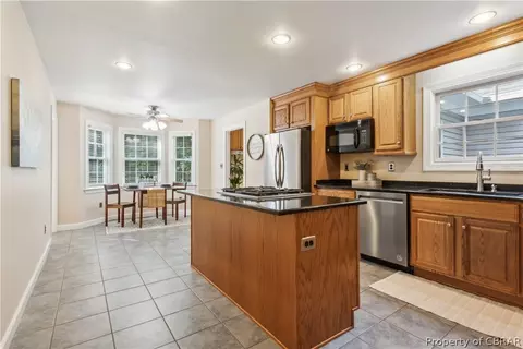 5526 Echo Ln, Gloucester, VA 23061 photo 14